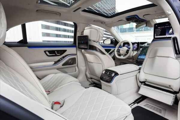 Mercedes-S-class-inside.jpg
